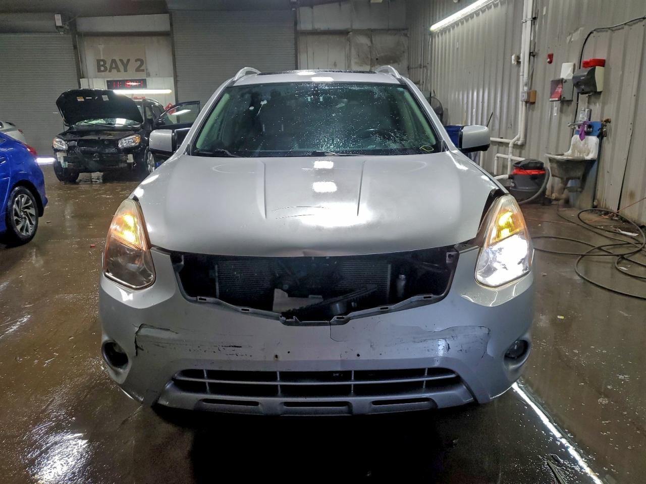 Nissan Rogue S Image 2