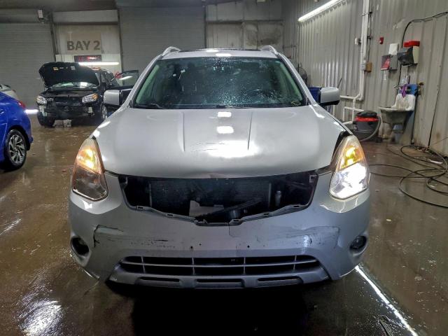 Nissan Rogue S Image 2