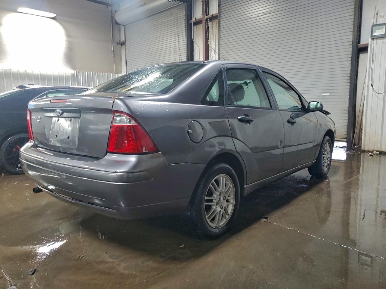 Ford Focus Zx4 Image 4