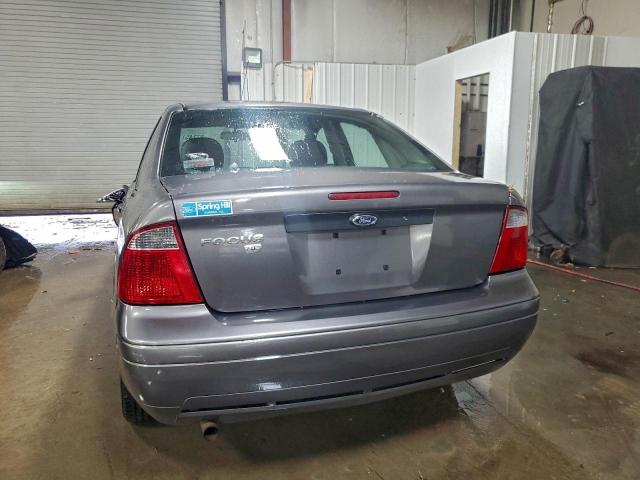 Ford Focus Zx4 Image 6