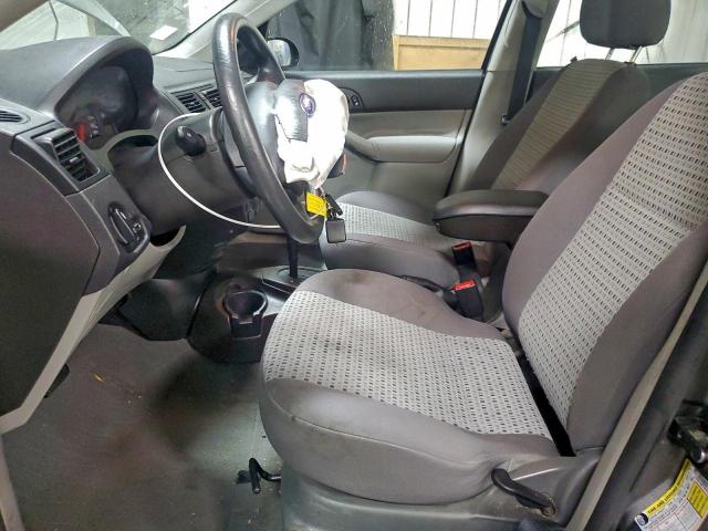 Ford Focus Zx4 Image 9