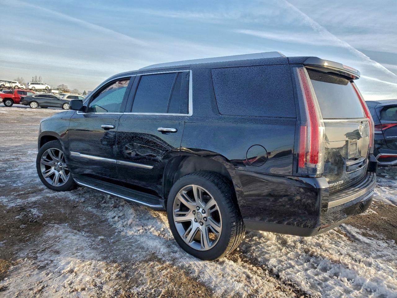 Cadillac Escalade Premium Image 7