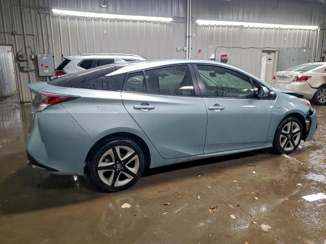 Toyota Prius Image 10