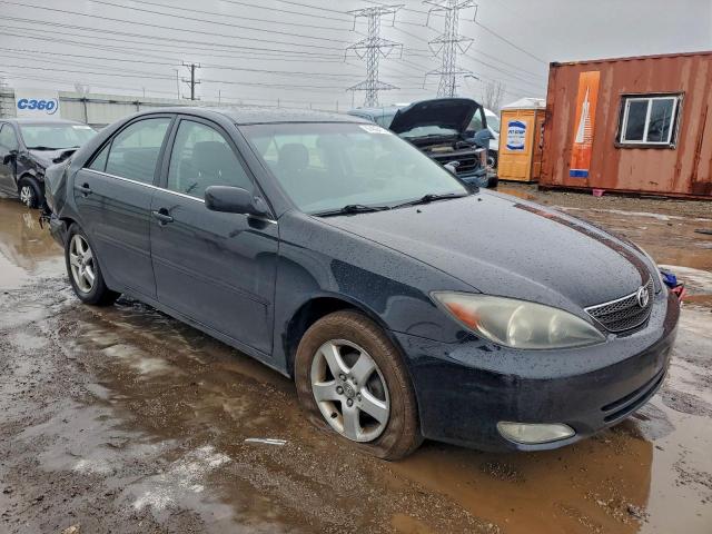 Toyota Camry Le Image 7