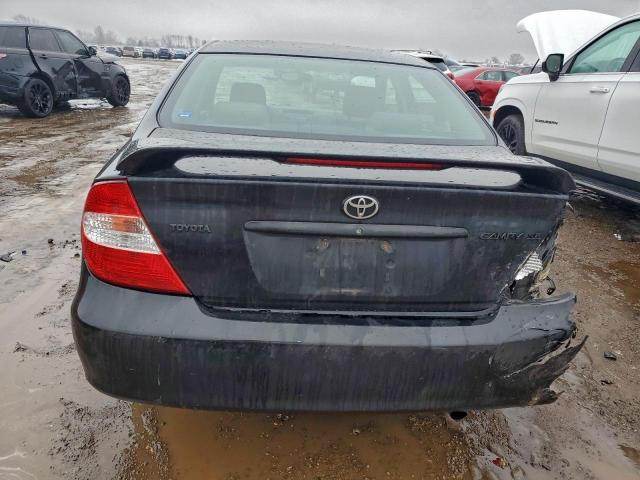 Toyota Camry Le Image 10