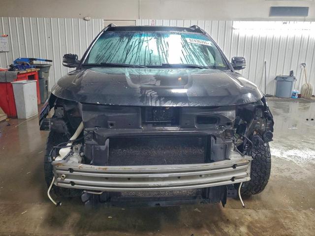 Ford Explorer Limited Image 3