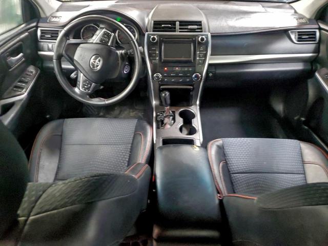 Toyota Camry Le Image 3