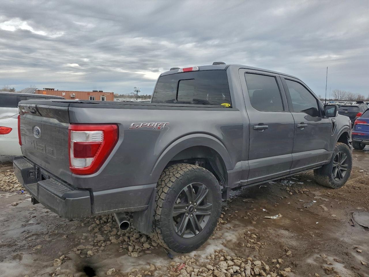 Ford F-150 Supercrew Image 4