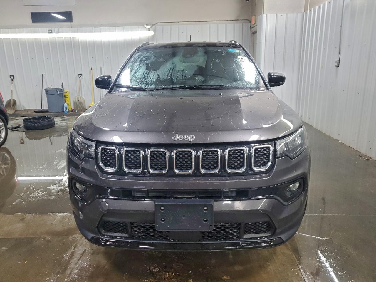 Jeep Compass Limited Image 5