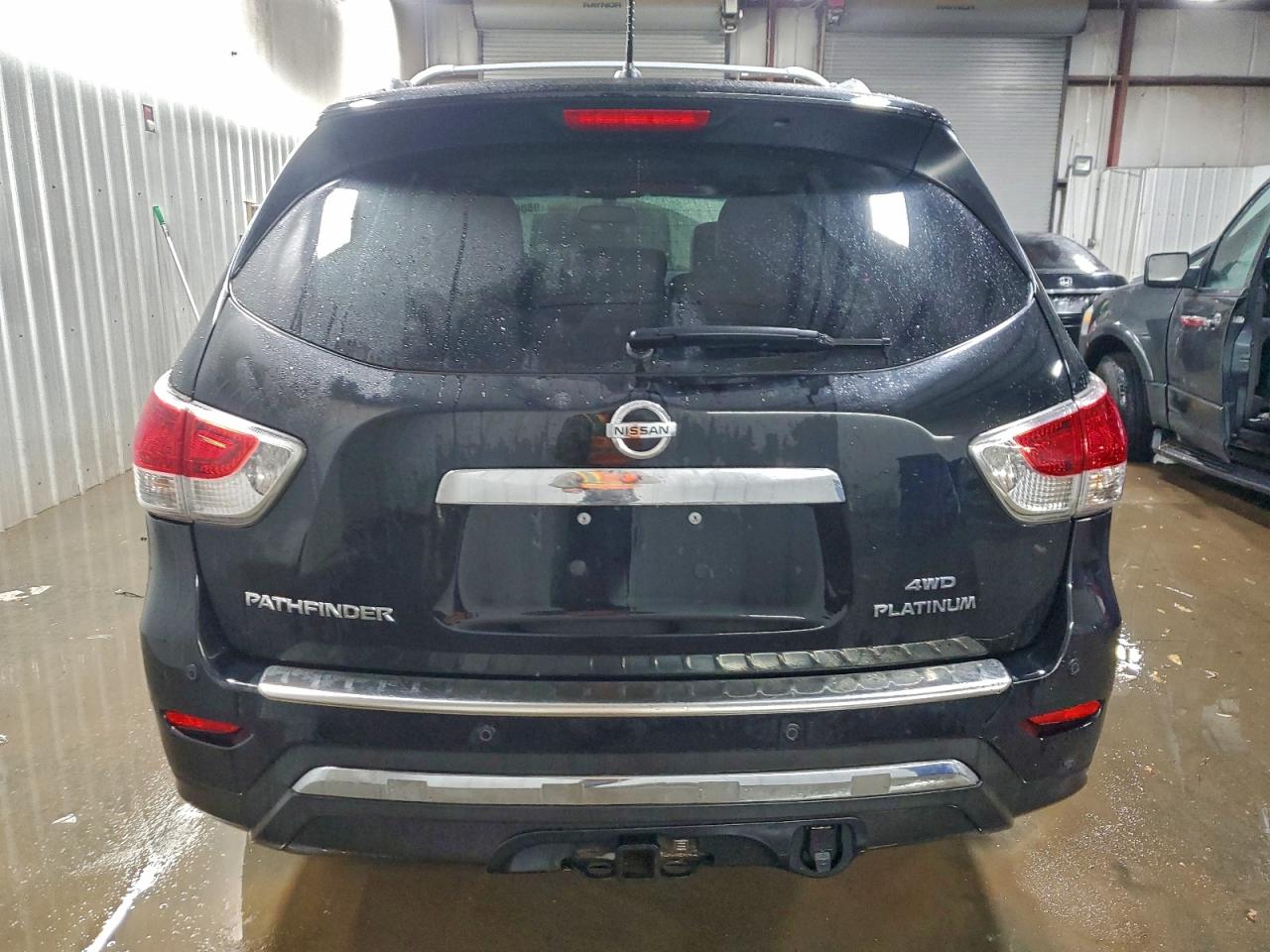 Nissan Pathfinder S Image 11