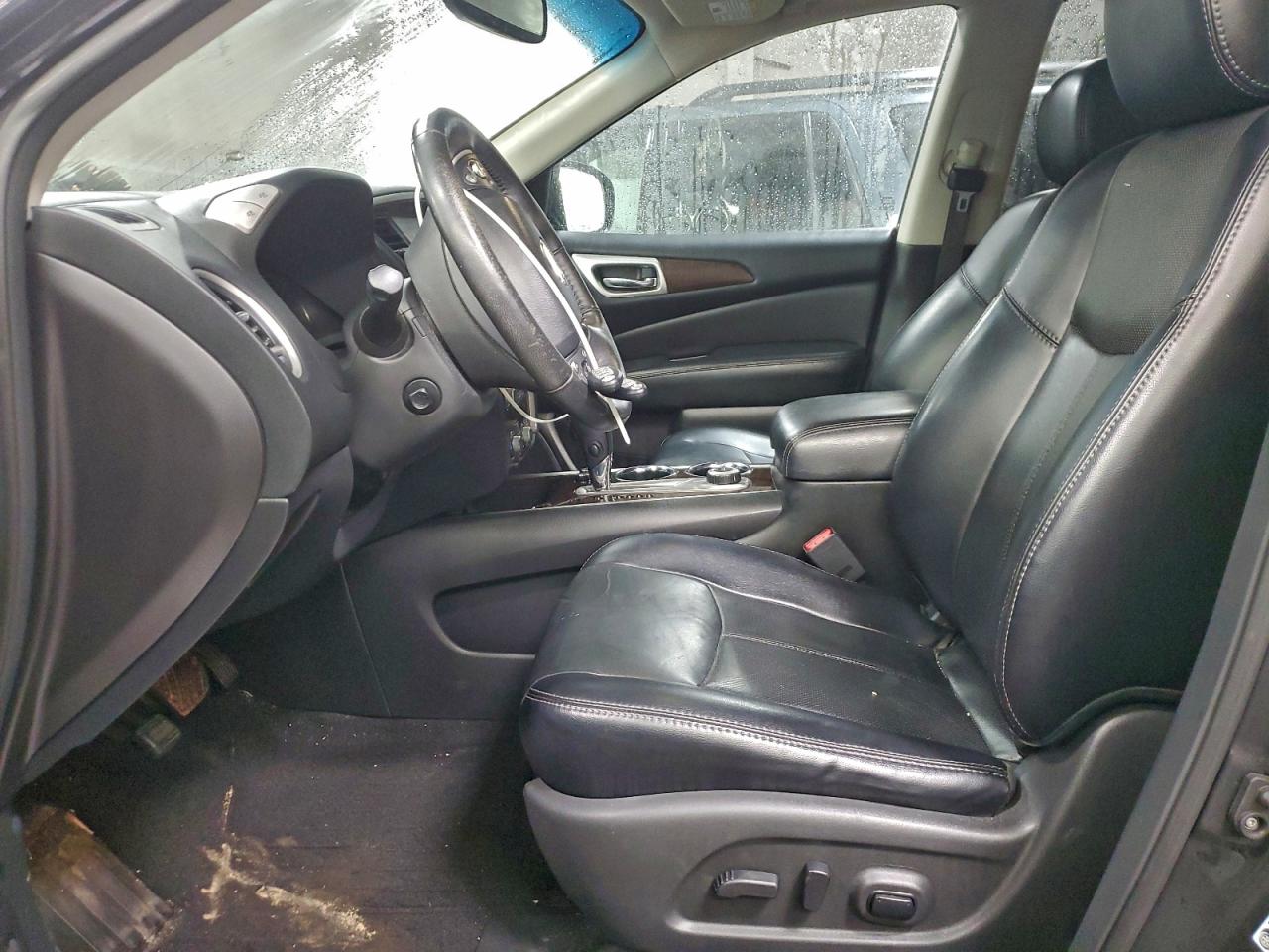 Nissan Pathfinder S Image 5