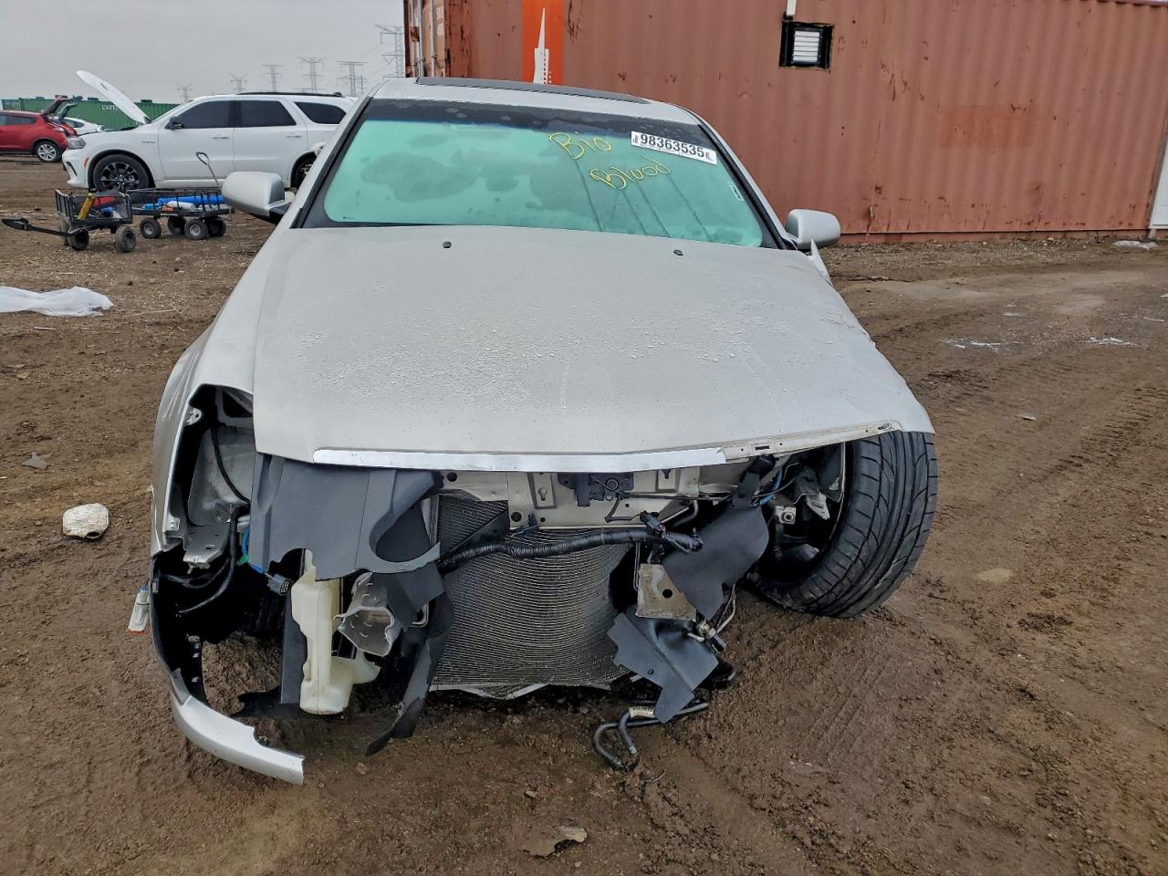 Cadillac STS Image 3