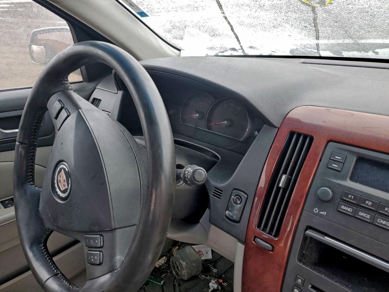 Cadillac STS Image 6