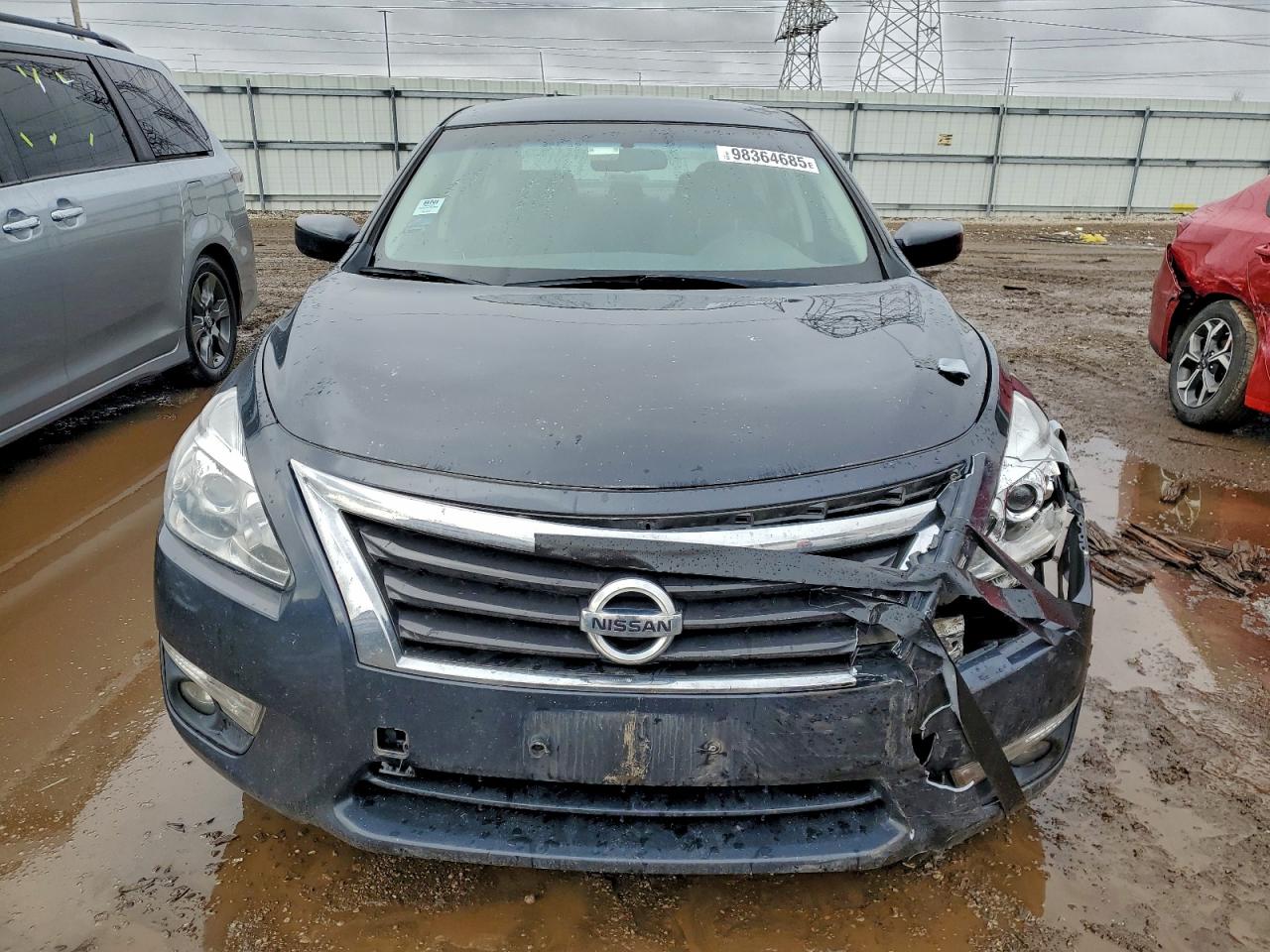 Nissan Altima 2.5 Image 2