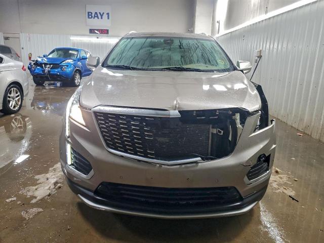 Cadillac XT5 Premium Luxury Image 2