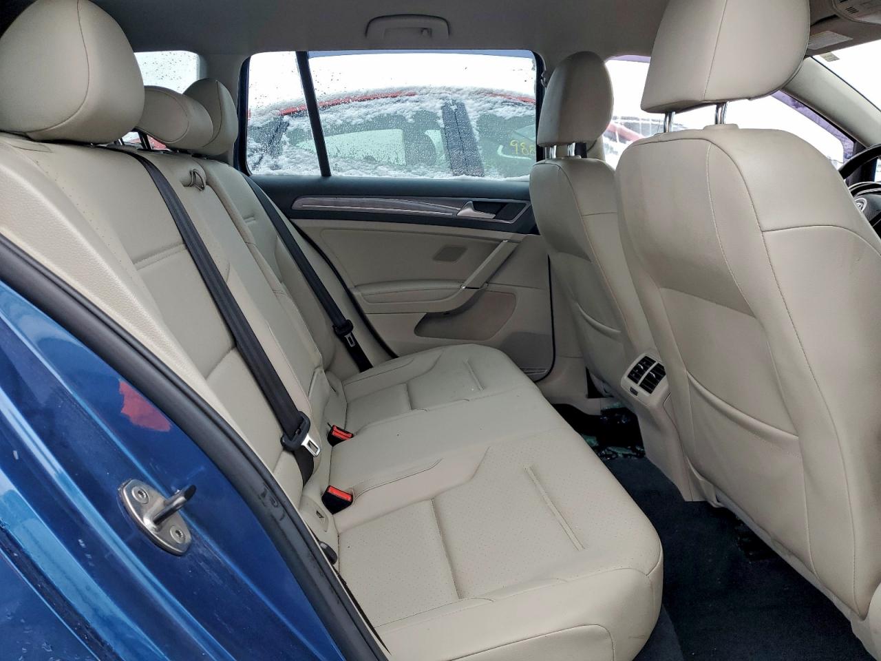 Volkswagen Golf S Image 5