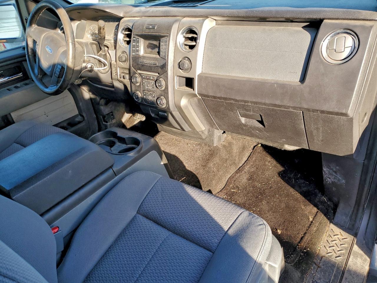 Ford F-150 Supercrew Image 6