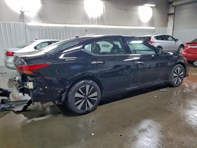 Nissan Altima Sl Image 2