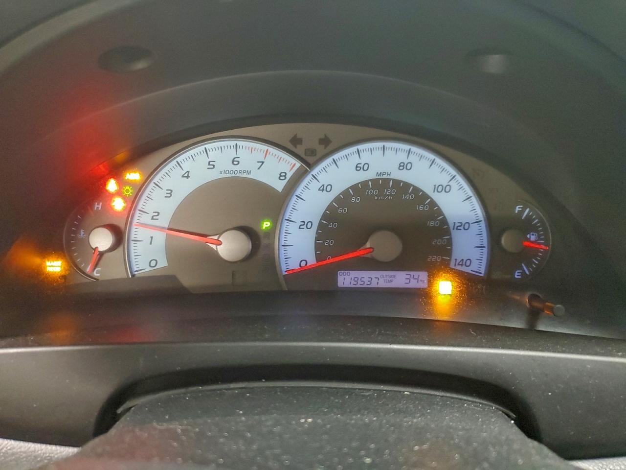 Toyota Camry Base Image 6