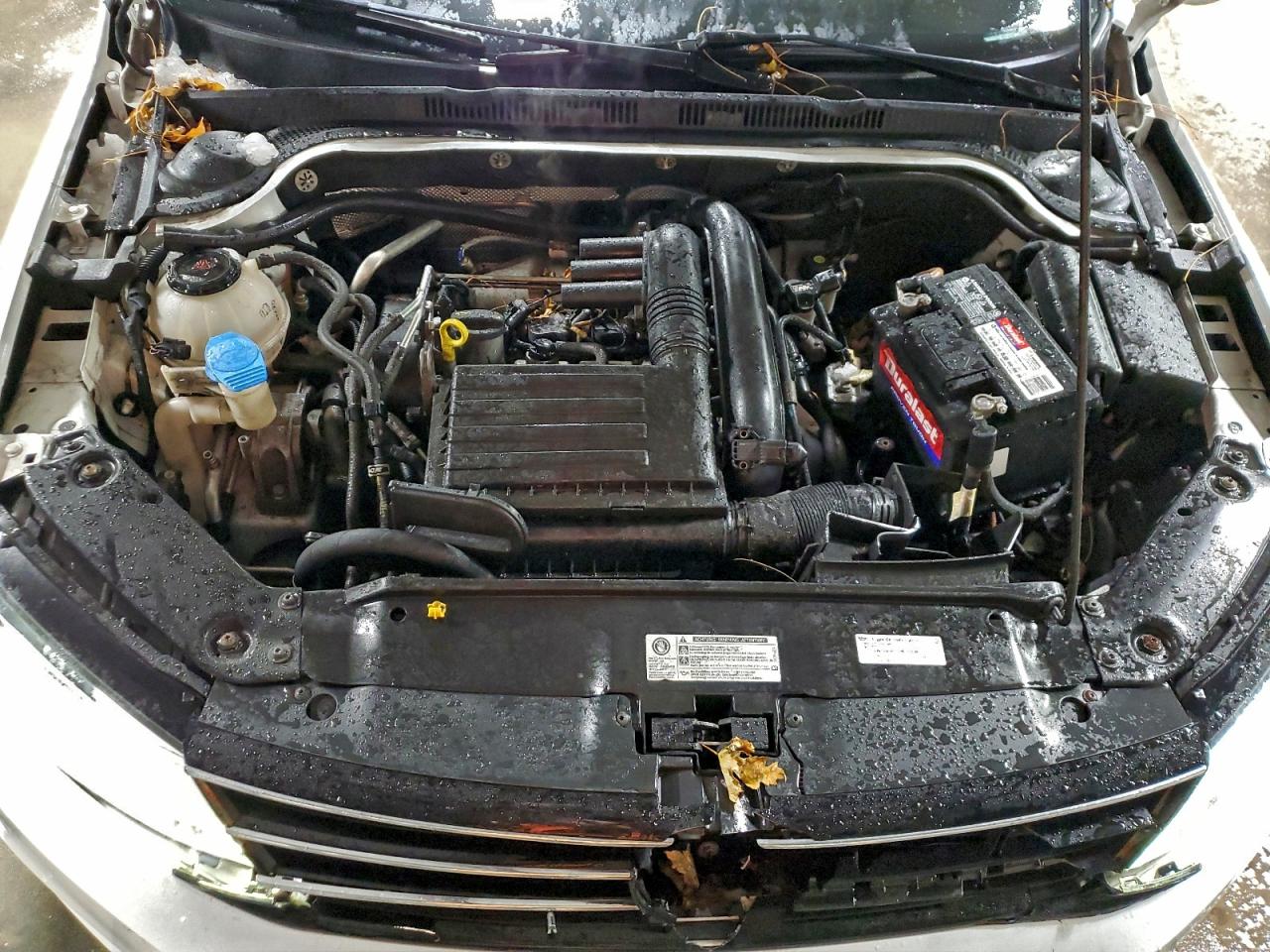 Volkswagen Jetta S Image 3