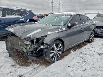  Salvage Nissan Altima