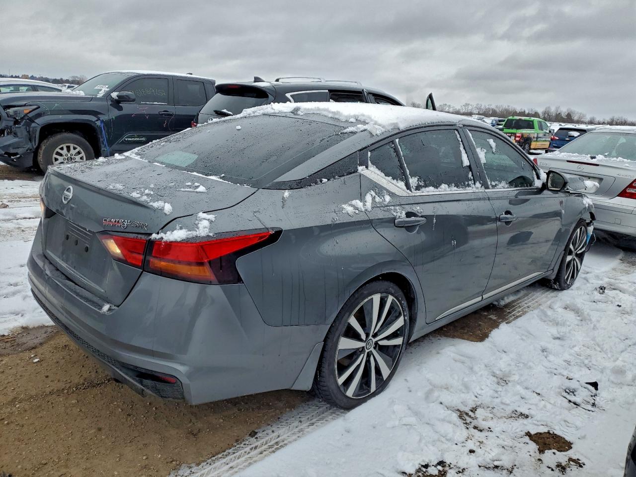 Nissan Altima Sr Image 12