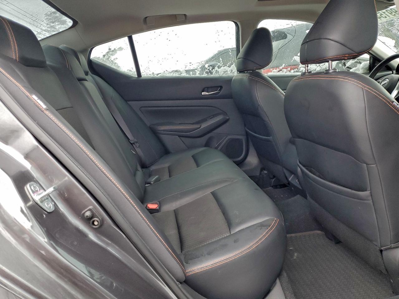 Nissan Altima Sr Image 4