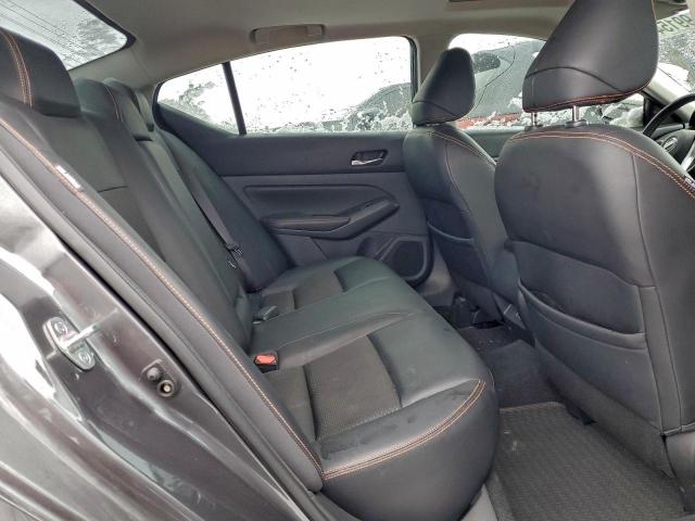 Nissan Altima Sr Image 4