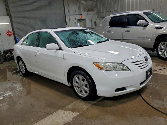 Toyota Camry Base Image 9
