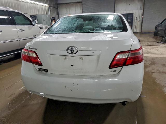 Toyota Camry Base Image 6