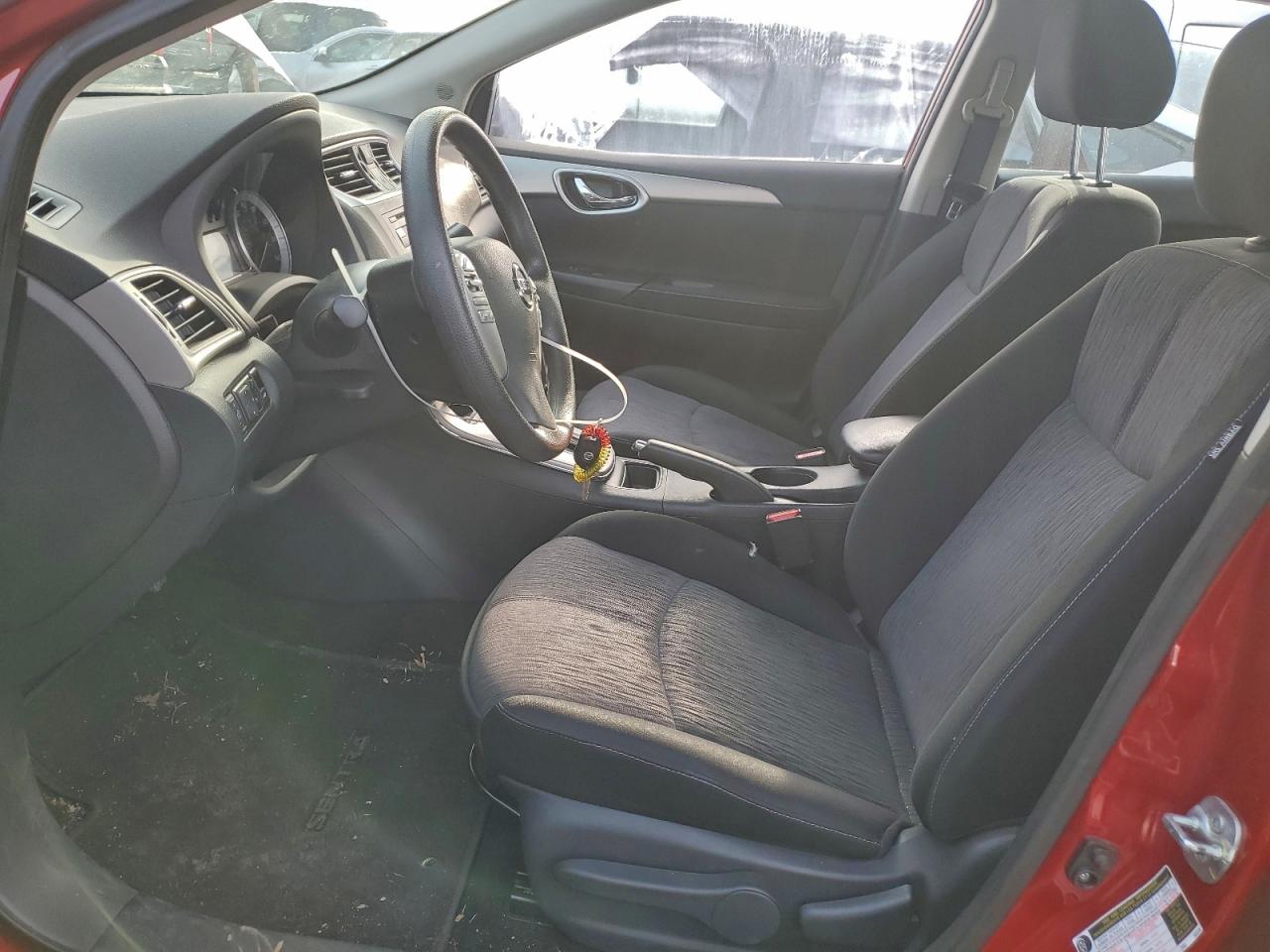 Nissan Sentra S Image 10