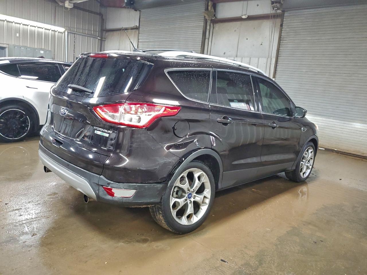 Ford Escape Titanium Image 4