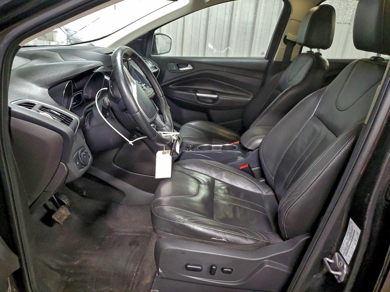 Ford Escape Titanium Image 8