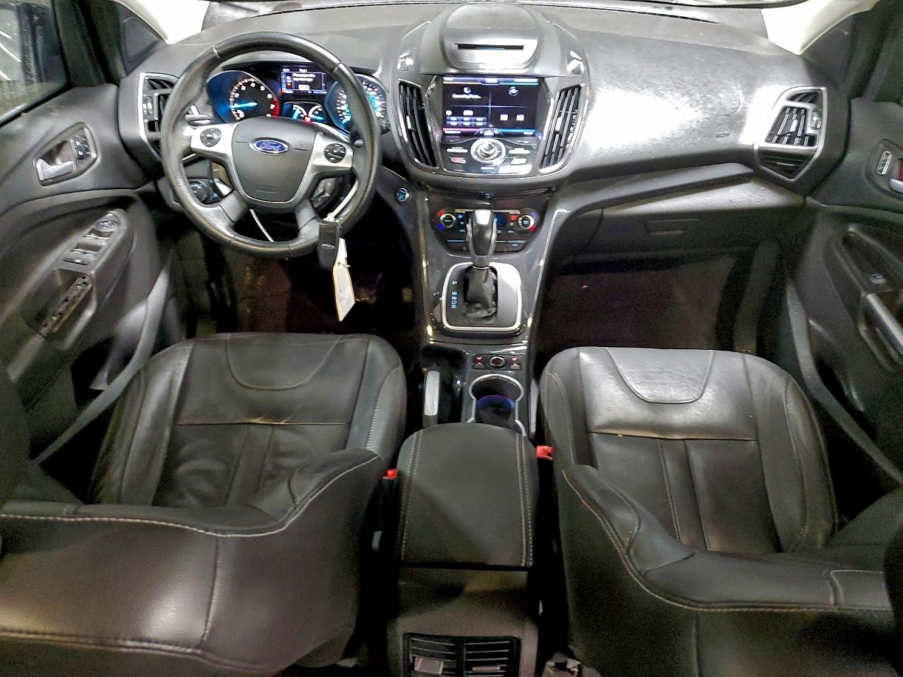 Ford Escape Titanium Image 10