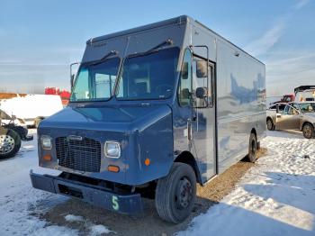  Salvage Freightliner Mt45
