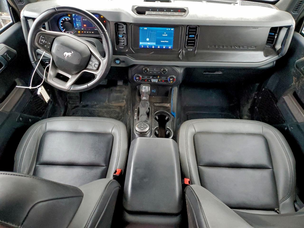 Ford Bronco Base Image 8