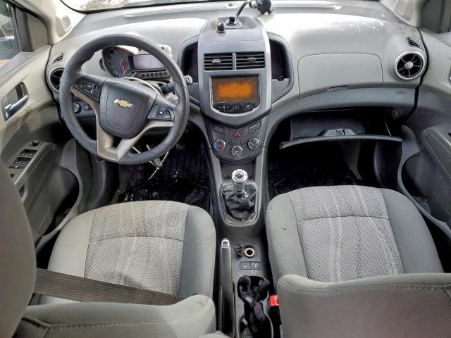 Chevrolet Sonic Lt Image 8