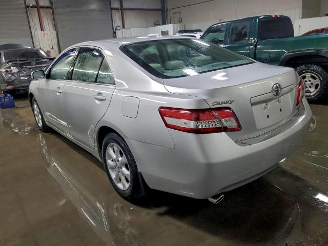 Toyota Camry Se Image 4