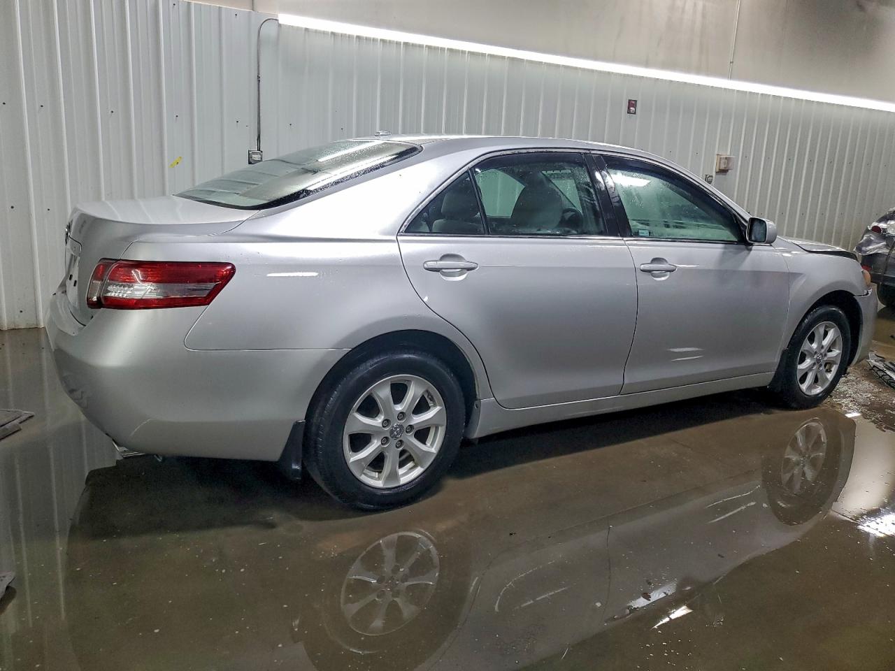 Toyota Camry Se Image 6