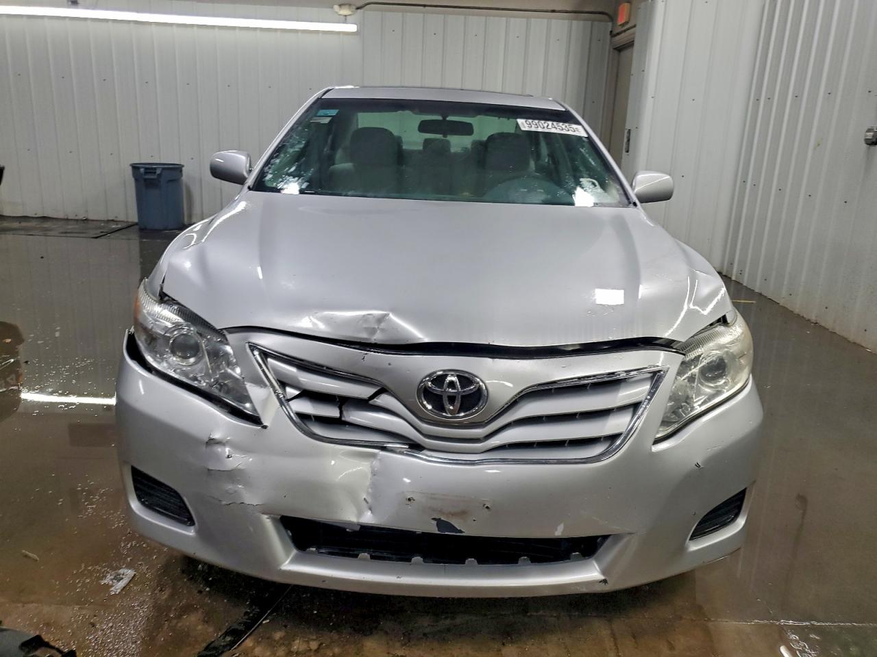 Toyota Camry Se Image 7