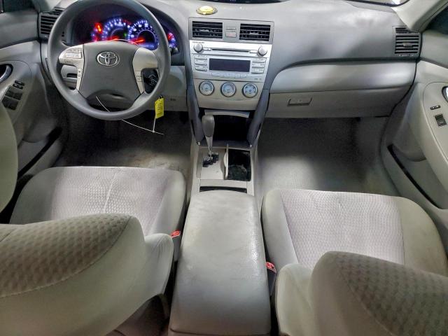 Toyota Camry Se Image 3