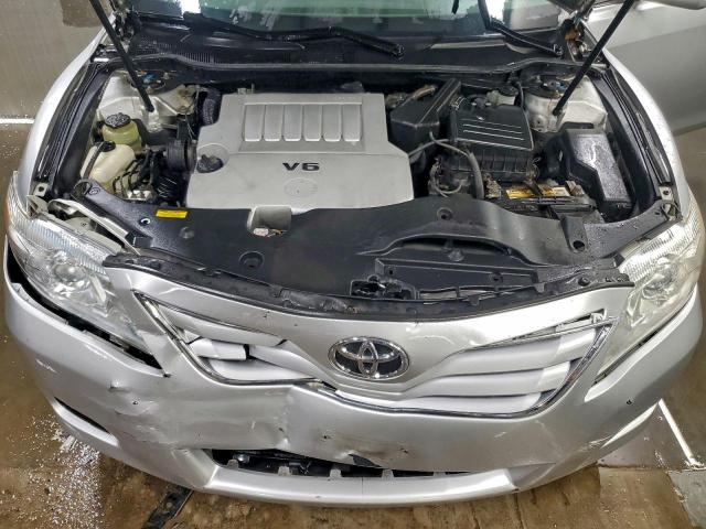 Toyota Camry Se Image 2