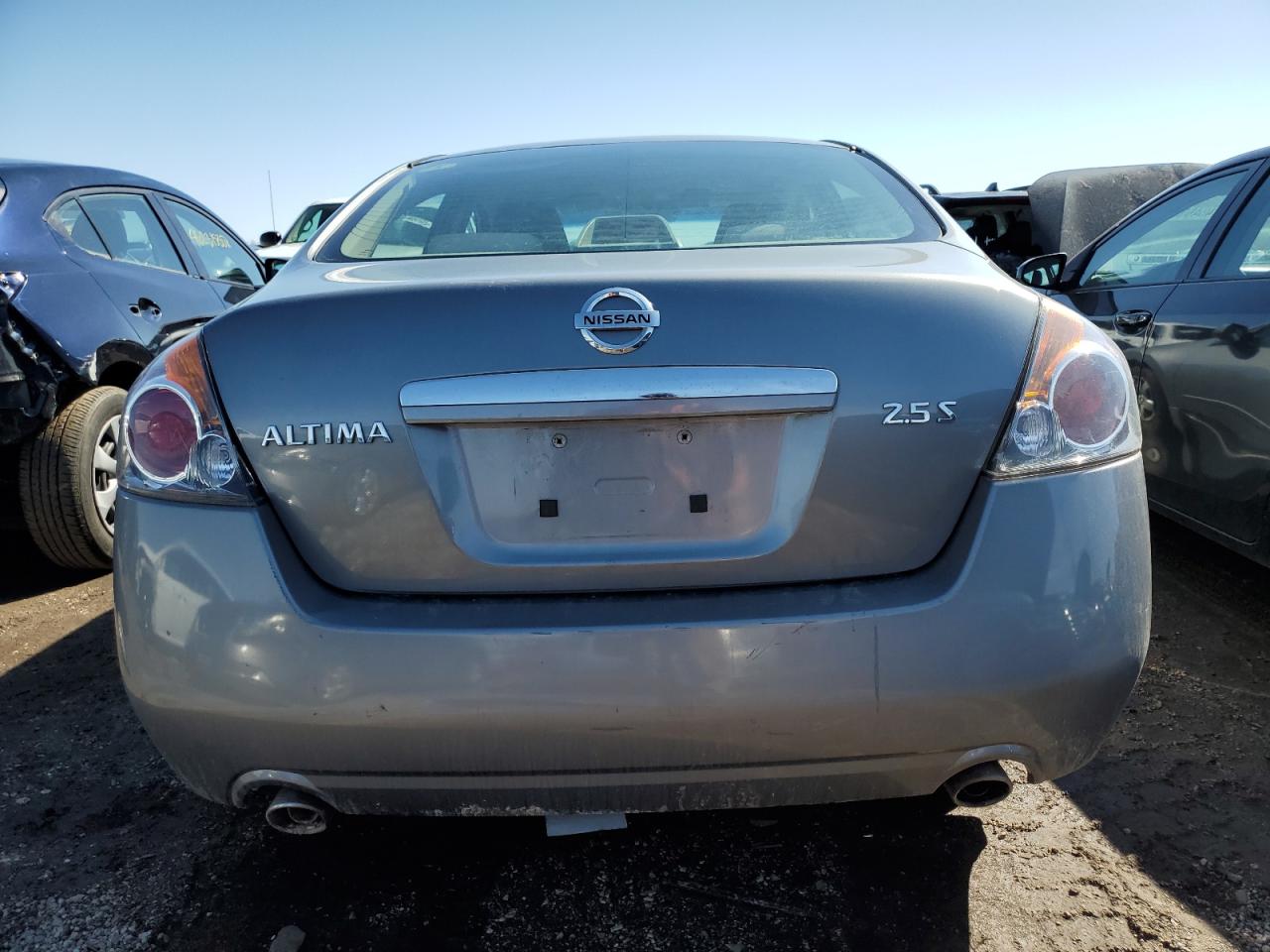 Nissan Altima 2.5 Image 10