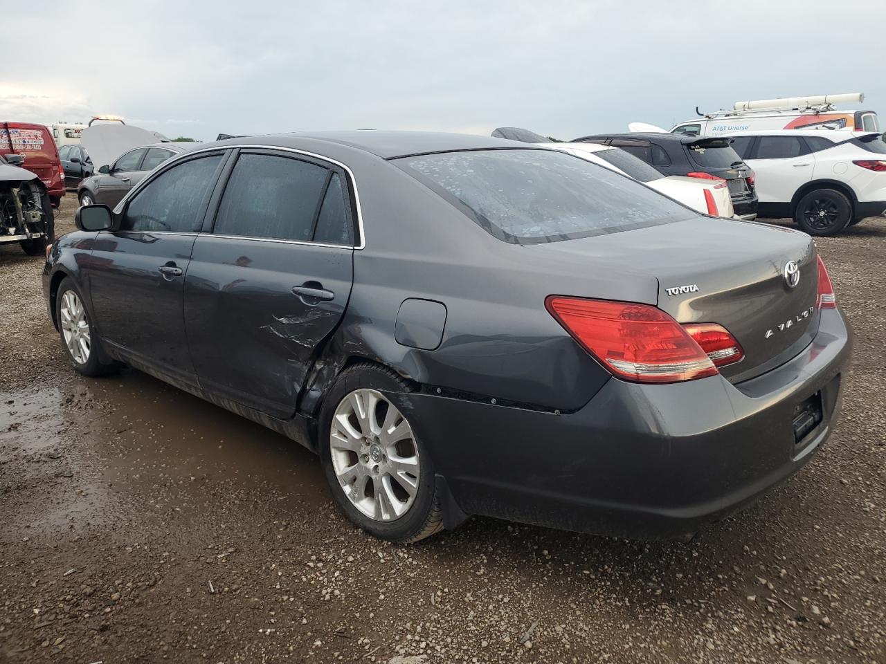 Toyota Avalon Xl Image 2