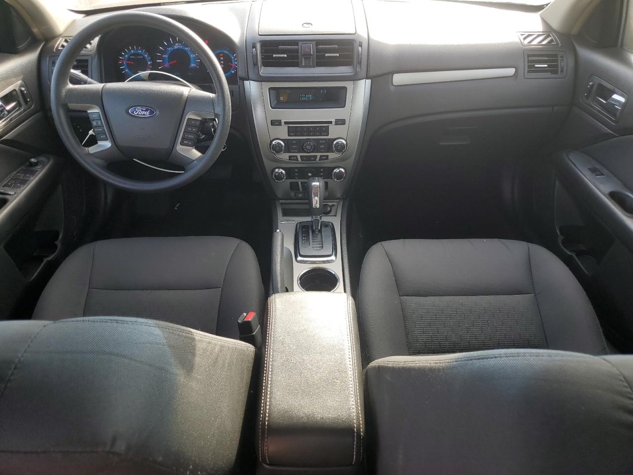 Ford Fusion Se Image 6