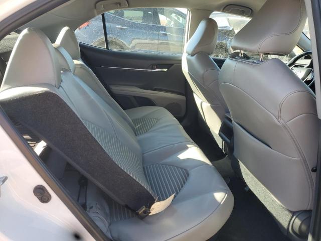 Toyota Camry Se Image 6