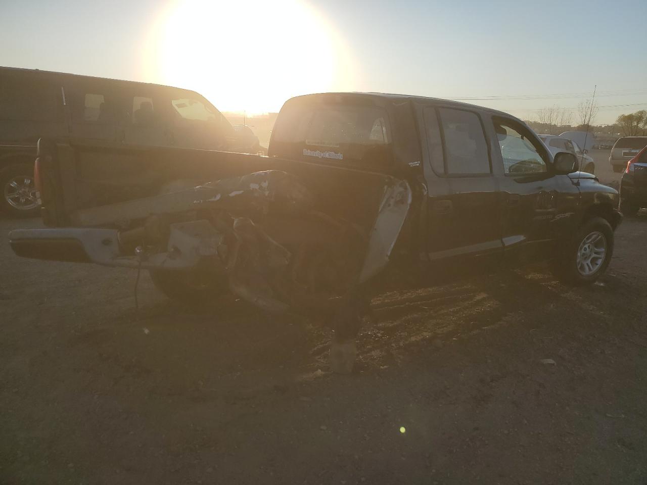 Dodge Dakota Quad Image 3