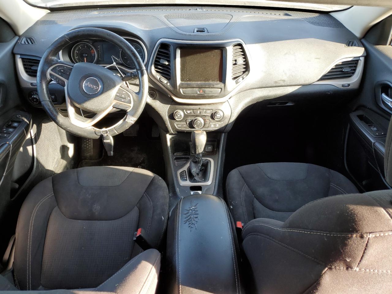 Jeep Grand Cherokee Latitude Image 6