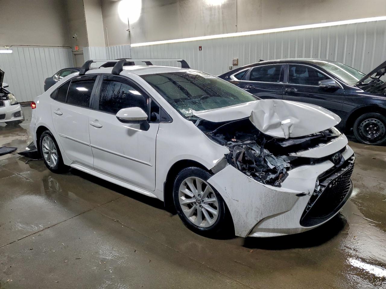 Toyota Corolla Le Image 4