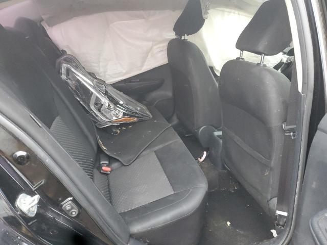 Nissan Versa S Image 11